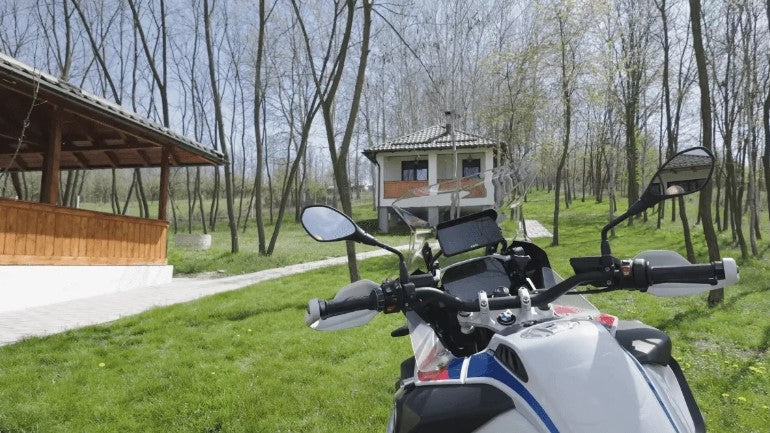 Aoocci C6 Pro रिव्यू: मोटरसाइकिल चलाने वालों के लिए सबसे अच्छा डैश कैम